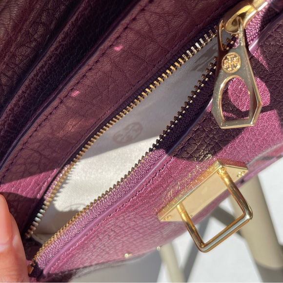 NEW VTG Tory Burch Convertible Clutch Crossbody - Picture 10 of 12